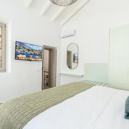 Suite Christina Symi Exterior photo